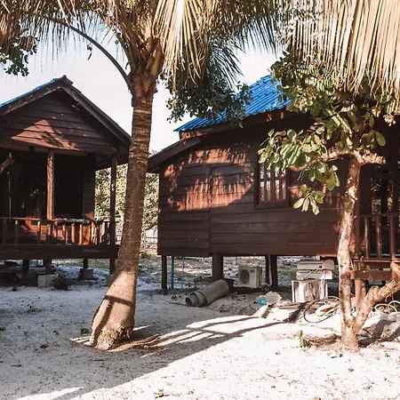 Malibu Hostel-2